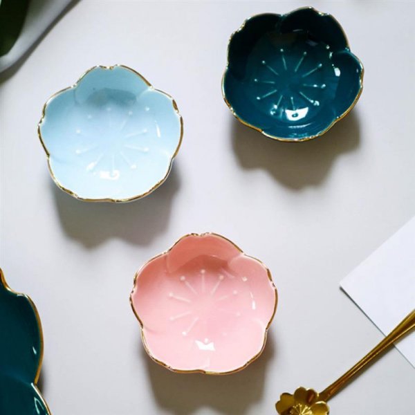 Creative Japanese Sakura Ceramic Dish Cherry Blossom Kawaii Plate Sauce Dish Flower Bowl for Kitchen Sauce Vinegar Dishes