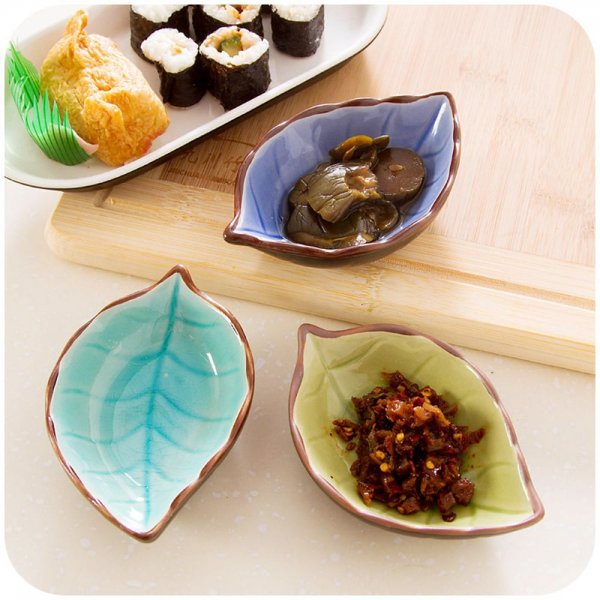 Ceramic Small Dish Japanese Tableware Multifunctional Vinegar Dish Seasoning Dish Snack Plate Sushi Soy Sauce Cup